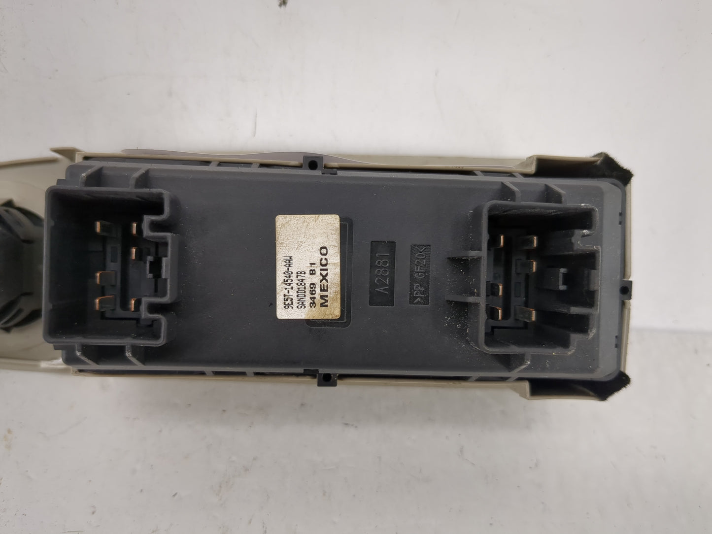 2010-2012 Ford Fusion Master Power Window Switch Replacement Driver Side Left P/N:9E57-14540-AAW Fits OEM Used Auto Parts - 