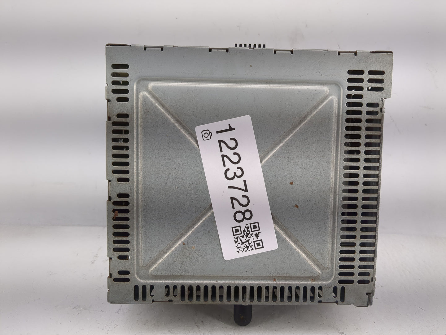 2010 Ford Fusion Radio AM FM Cd Player Receiver Replacement P/N:9E5T-19C157-AB Fits OEM Used Auto Parts - Oemusedautoparts1.