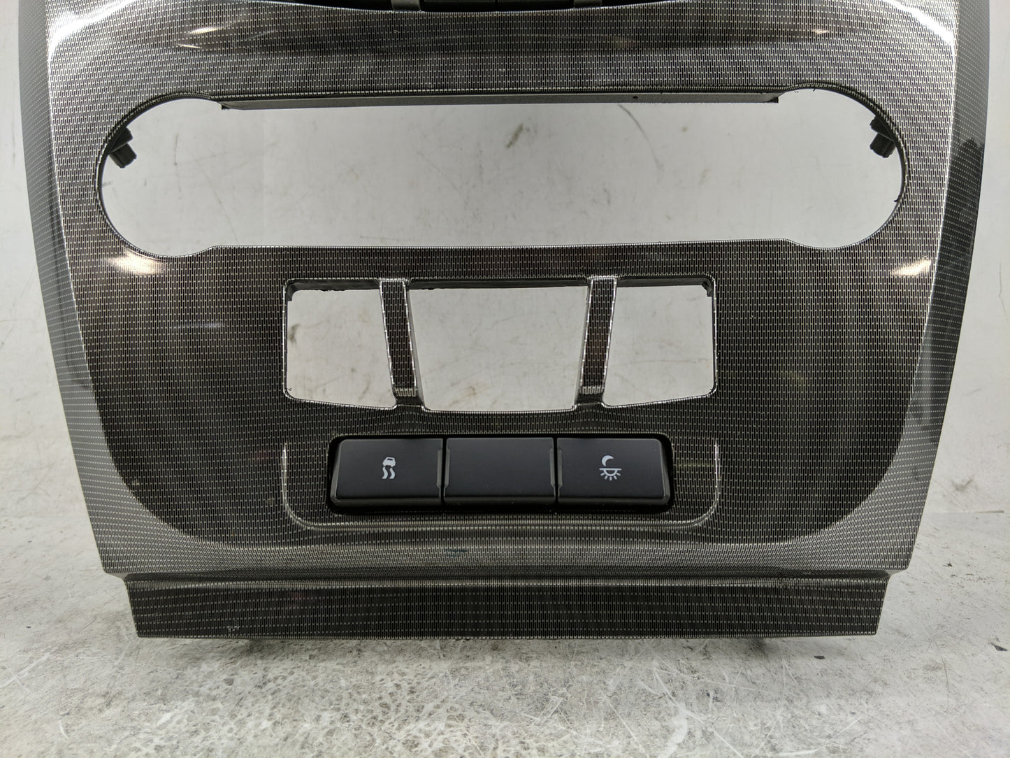 2010-2012 Ford Fusion Radio Control Panel - Oemusedautoparts1.com