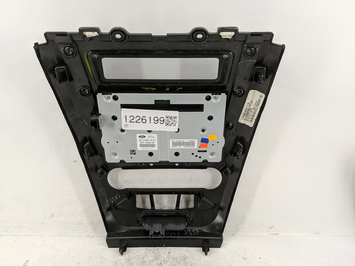 2010-2012 Ford Fusion Radio Control Panel - Oemusedautoparts1.com