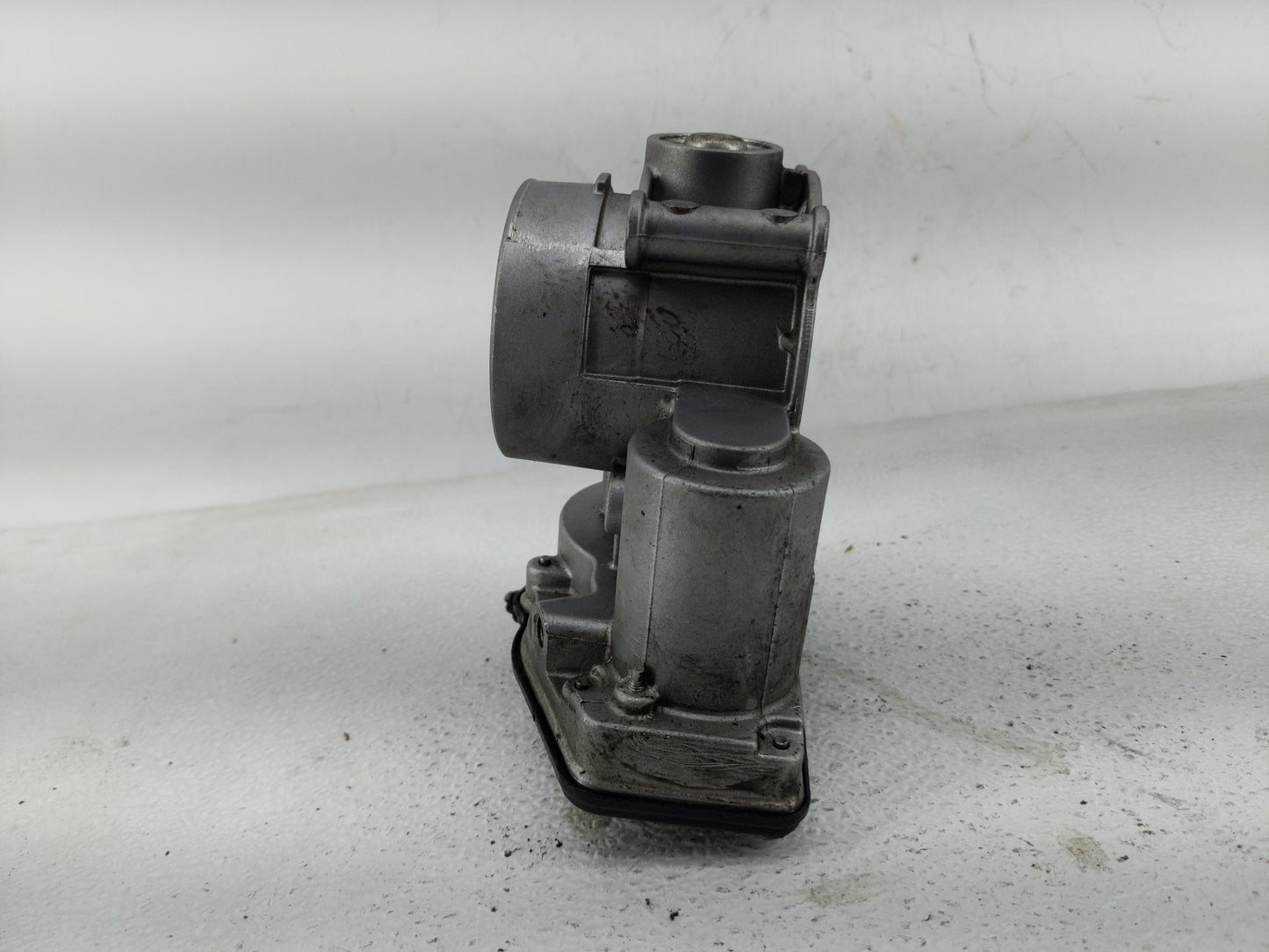 2010-2012 Ford Fusion Throttle Body Fits Fits 2009 2010 2011 2012 OEM Used Auto Parts - Oemusedautoparts1.com