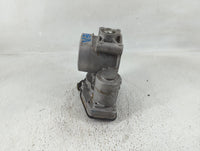2010-2012 Ford Fusion Throttle Body P/N:9L8E-BC Fits Fits 2009 2010 2011 2012 OEM Used Auto Parts - Oemusedautoparts1.com