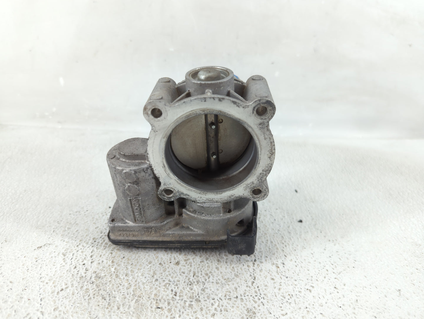 2010-2012 Ford Fusion Throttle Body P/N:9L8E-BC Fits Fits 2009 2010 2011 2012 OEM Used Auto Parts - Oemusedautoparts1.com