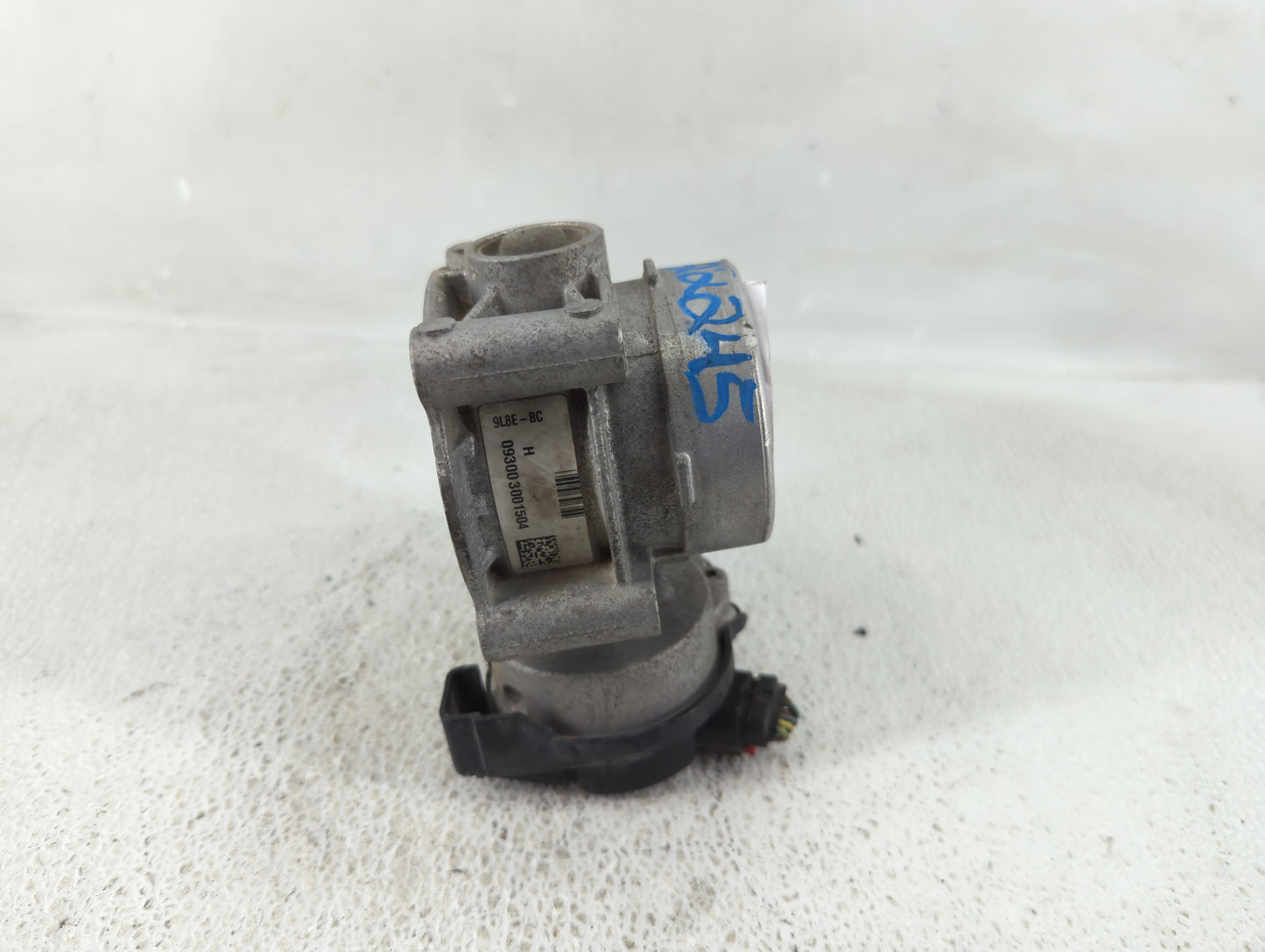 2010-2012 Ford Fusion Throttle Body P/N:9L8E-BC Fits Fits 2009 2010 2011 2012 OEM Used Auto Parts - Oemusedautoparts1.com