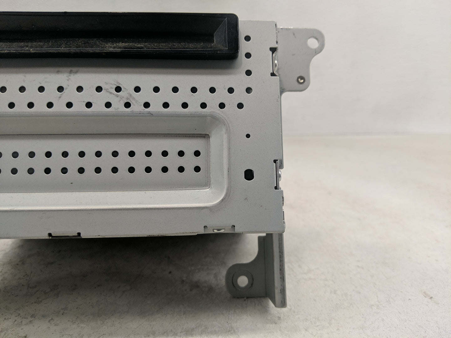 2010 Ford Fusion Radio AM FM Cd Player Receiver Replacement Fits OEM Used Auto Parts - Oemusedautoparts1.com