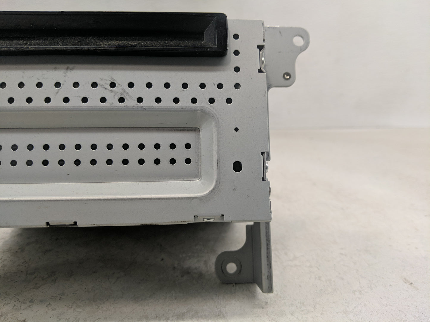 2010 Ford Fusion Radio AM FM Cd Player Receiver Replacement Fits OEM Used Auto Parts - Oemusedautoparts1.com