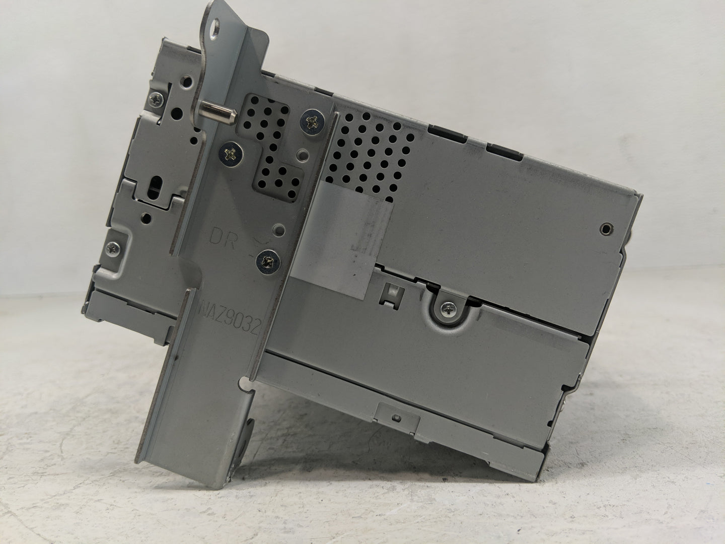 2010 Ford Fusion Radio AM FM Cd Player Receiver Replacement Fits OEM Used Auto Parts - Oemusedautoparts1.com