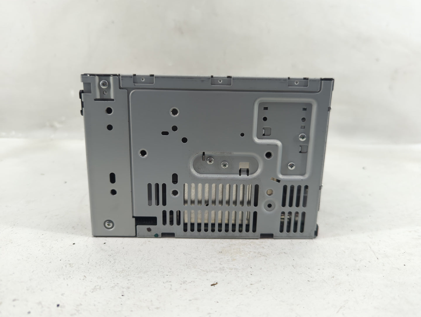 2010 Ford Fusion Radio AM FM Cd Player Receiver Replacement P/N:9E5T-19C159-AC Fits OEM Used Auto Parts - Oemusedautoparts1.