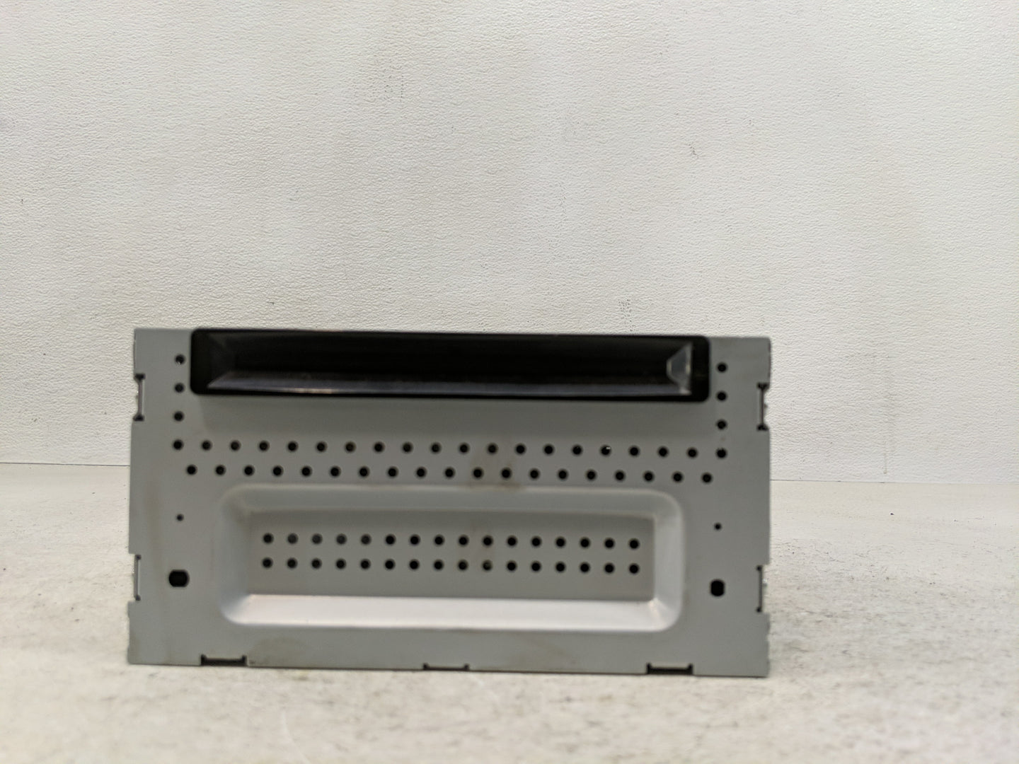 2010 Ford Fusion Radio AM FM Cd Player Receiver Replacement P/N:9E5T 19C156DB Fits OEM Used Auto Parts - Oemusedautoparts1.c