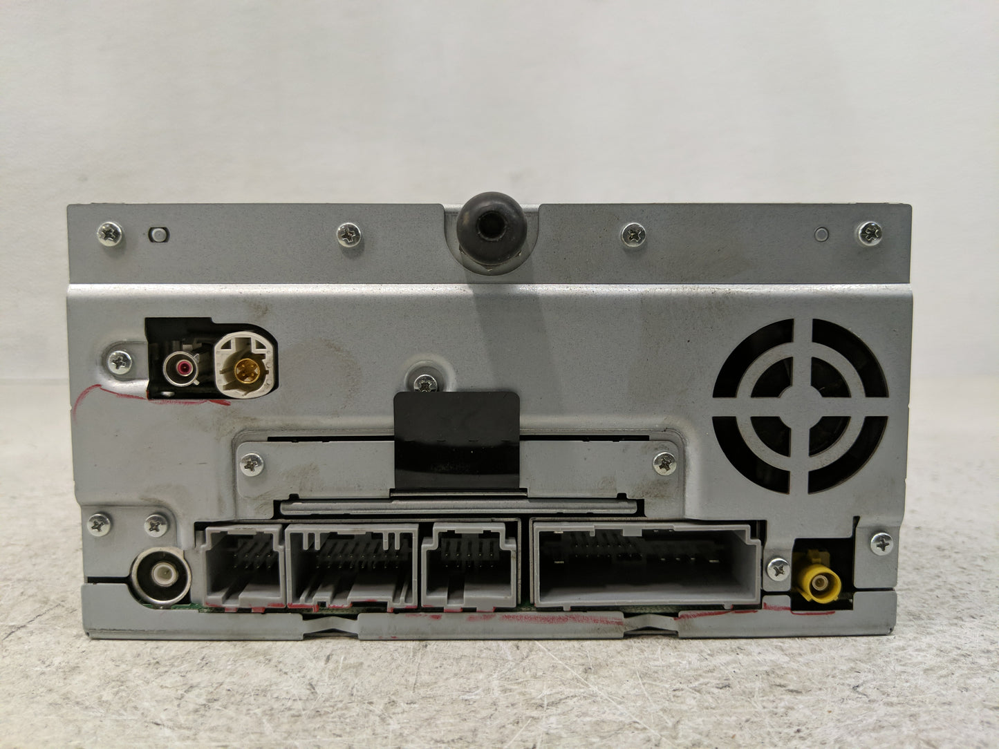 2010 Ford Fusion Radio AM FM Cd Player Receiver Replacement P/N:9E5T 19C156DB Fits OEM Used Auto Parts - Oemusedautoparts1.c