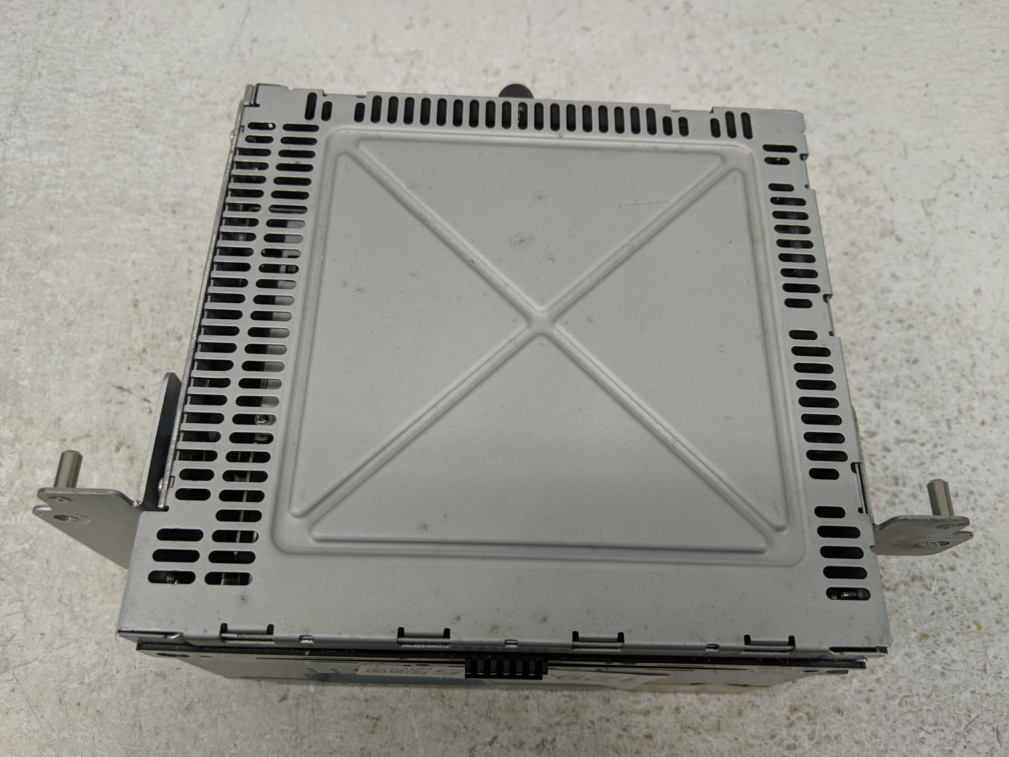 2010 Ford Fusion Radio AM FM Cd Player Receiver Replacement P/N:9E5T-19C157-AC Fits OEM Used Auto Parts - Oemusedautoparts1.