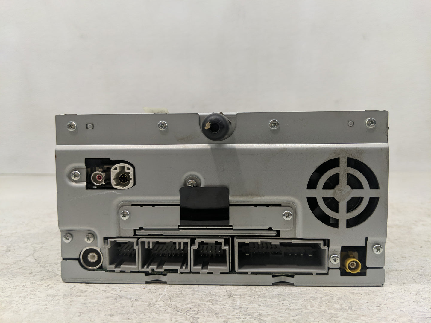 2010 Ford Fusion Radio AM FM Cd Player Receiver Replacement P/N:9E5T-19C156DC Fits OEM Used Auto Parts - Oemusedautoparts1.c