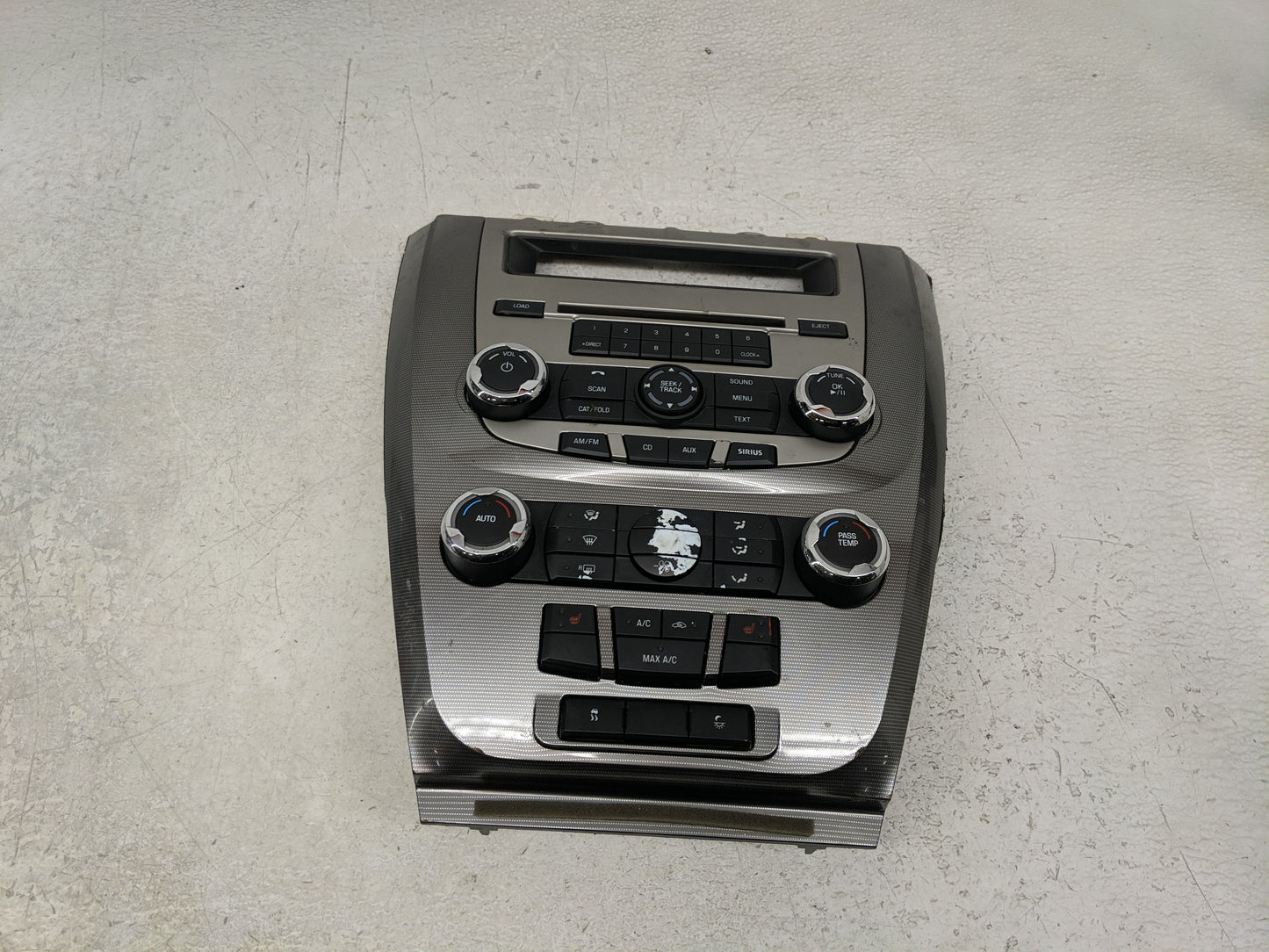 2010 Ford Fusion Climate Control Module Temperature AC/Heater Replacement P/N:AE5H-18C612-EL Fits OEM Used Auto Parts - Oemu