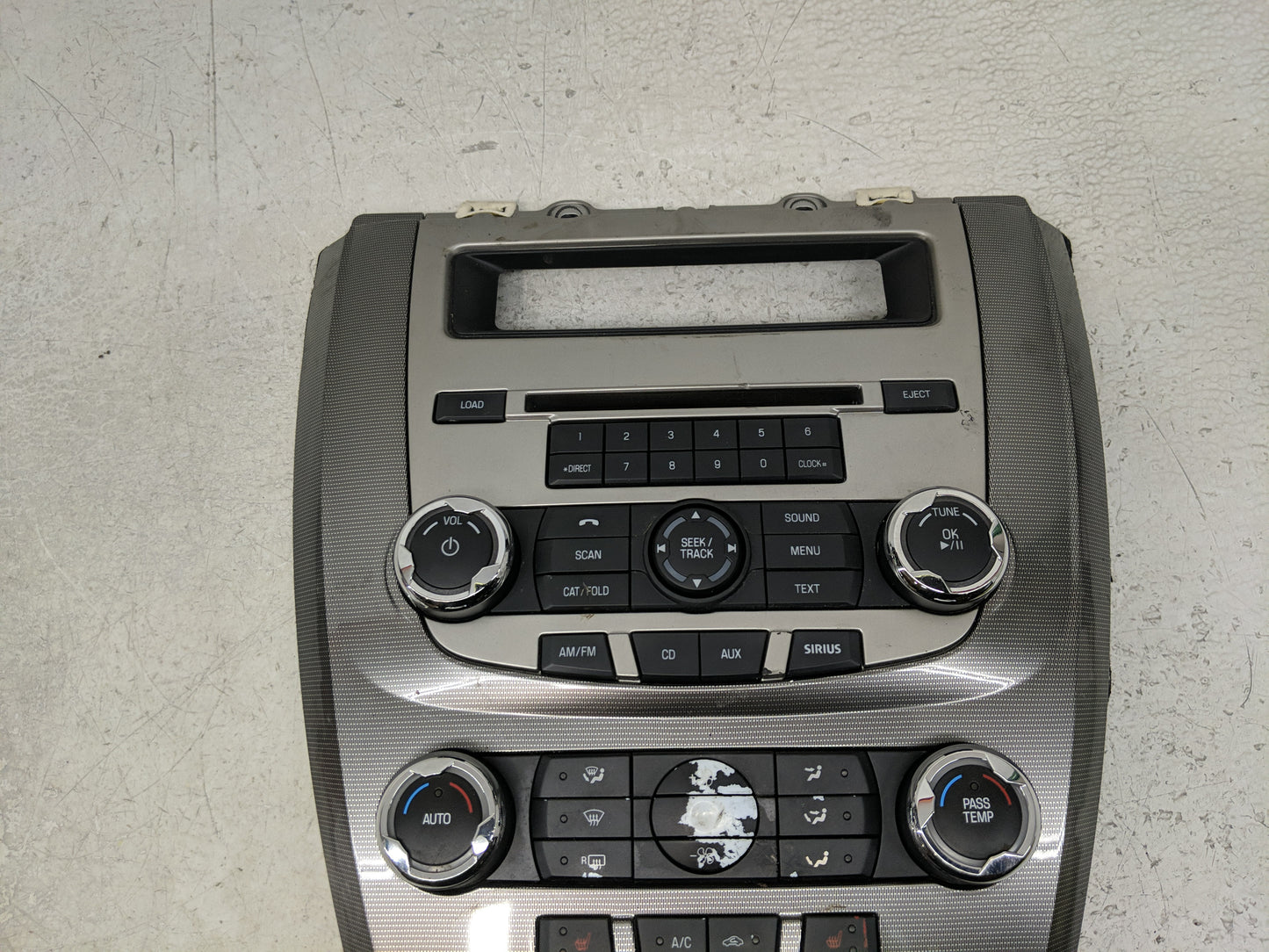 2010 Ford Fusion Climate Control Module Temperature AC/Heater Replacement P/N:AE5H-18C612-EL Fits OEM Used Auto Parts - Oemu