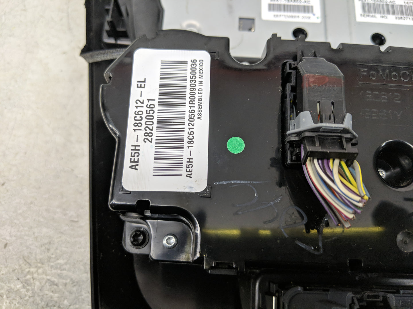 2010 Ford Fusion Climate Control Module Temperature AC/Heater Replacement P/N:AE5H-18C612-EL Fits OEM Used Auto Parts - Oemu