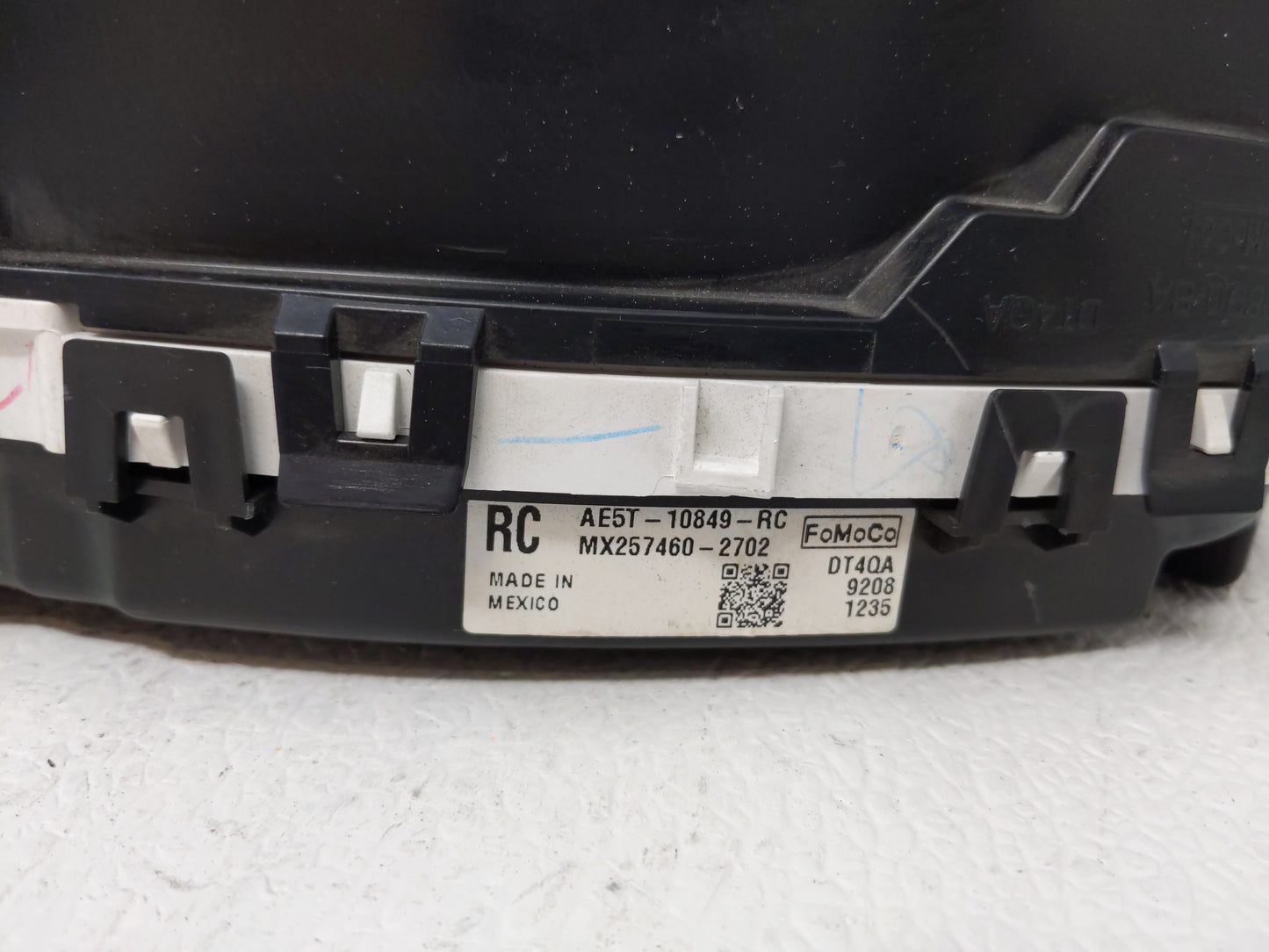 2010 Ford Fusion Instrument Cluster Speedometer Gauges P/N:AE5T-10849-RC AE5T-10849-RC Fits OEM Used Auto Parts - Oemusedaut