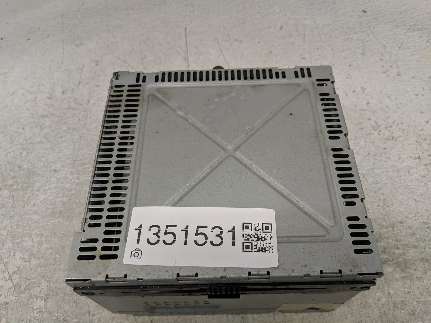 2010 Ford Fusion Radio AM FM Cd Player Receiver Replacement P/N:9E5T-19C157-AC Fits OEM Used Auto Parts - Oemusedautoparts1.