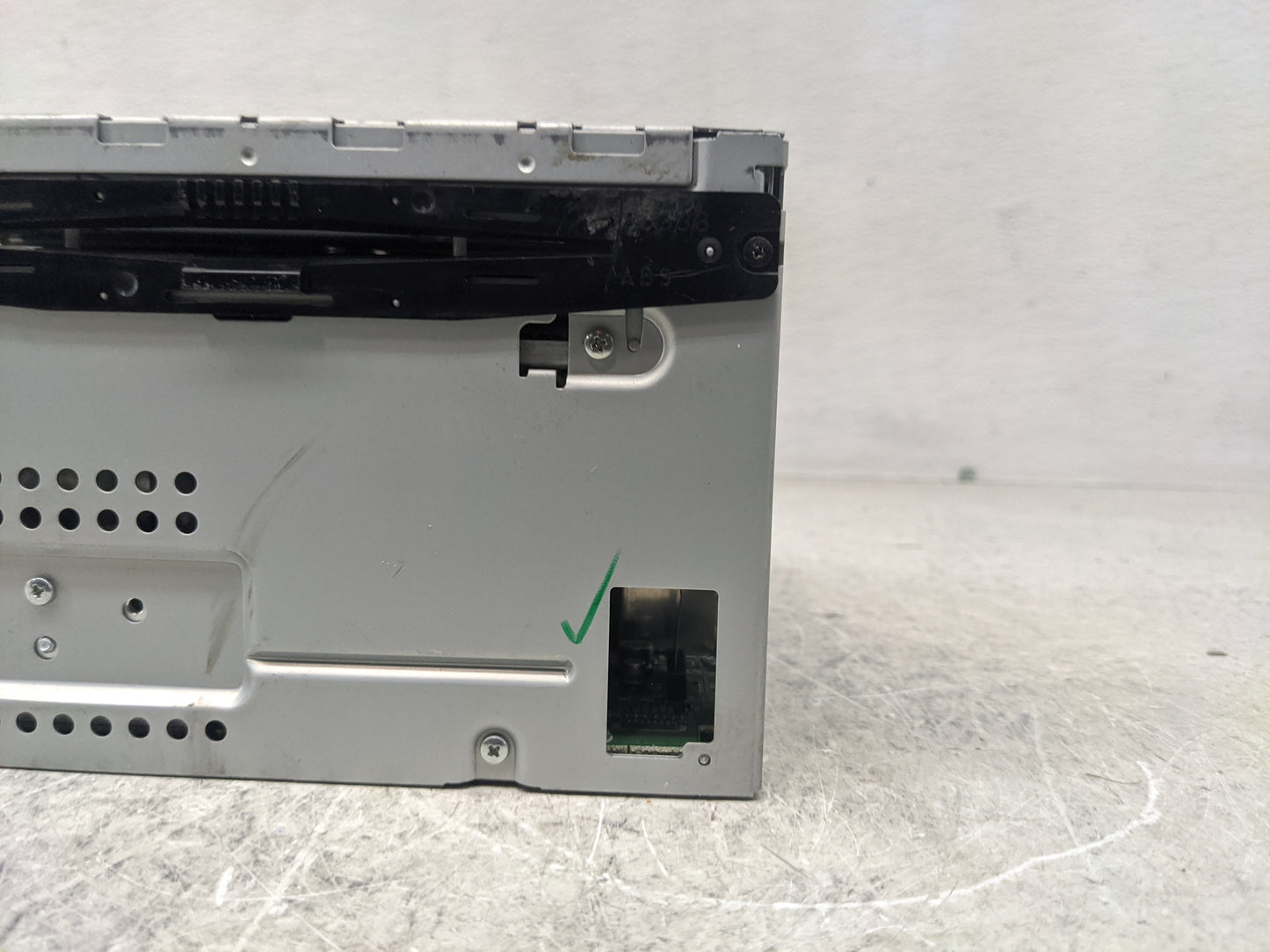 2010-2012 Ford Fusion Radio AM FM Cd Player Receiver Replacement P/N:9E5T-19C157-AB Fits Fits 2010 2011 2012 OEM Used Auto P