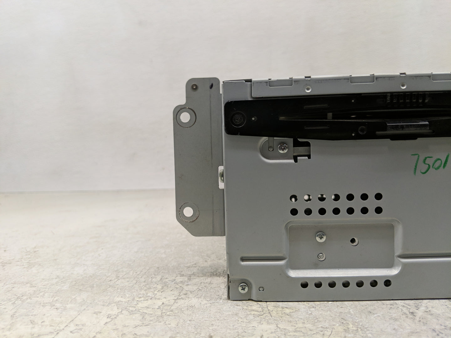 2010 Ford Fusion Radio AM FM Cd Player Receiver Replacement P/N:9E5T-19C157-AB Fits OEM Used Auto Parts - Oemusedautoparts1.
