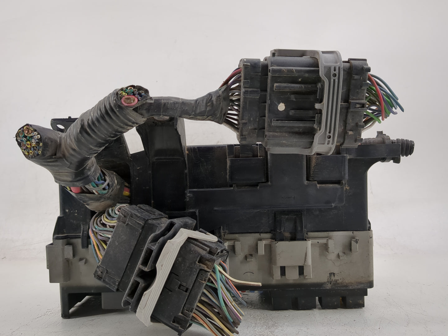 2010-2012 Ford Fusion Fusebox Fuse Box Panel Relay Module P/N:BE5T14290E Fits Fits 2010 2011 2012 OEM Used Auto Parts - Oemu