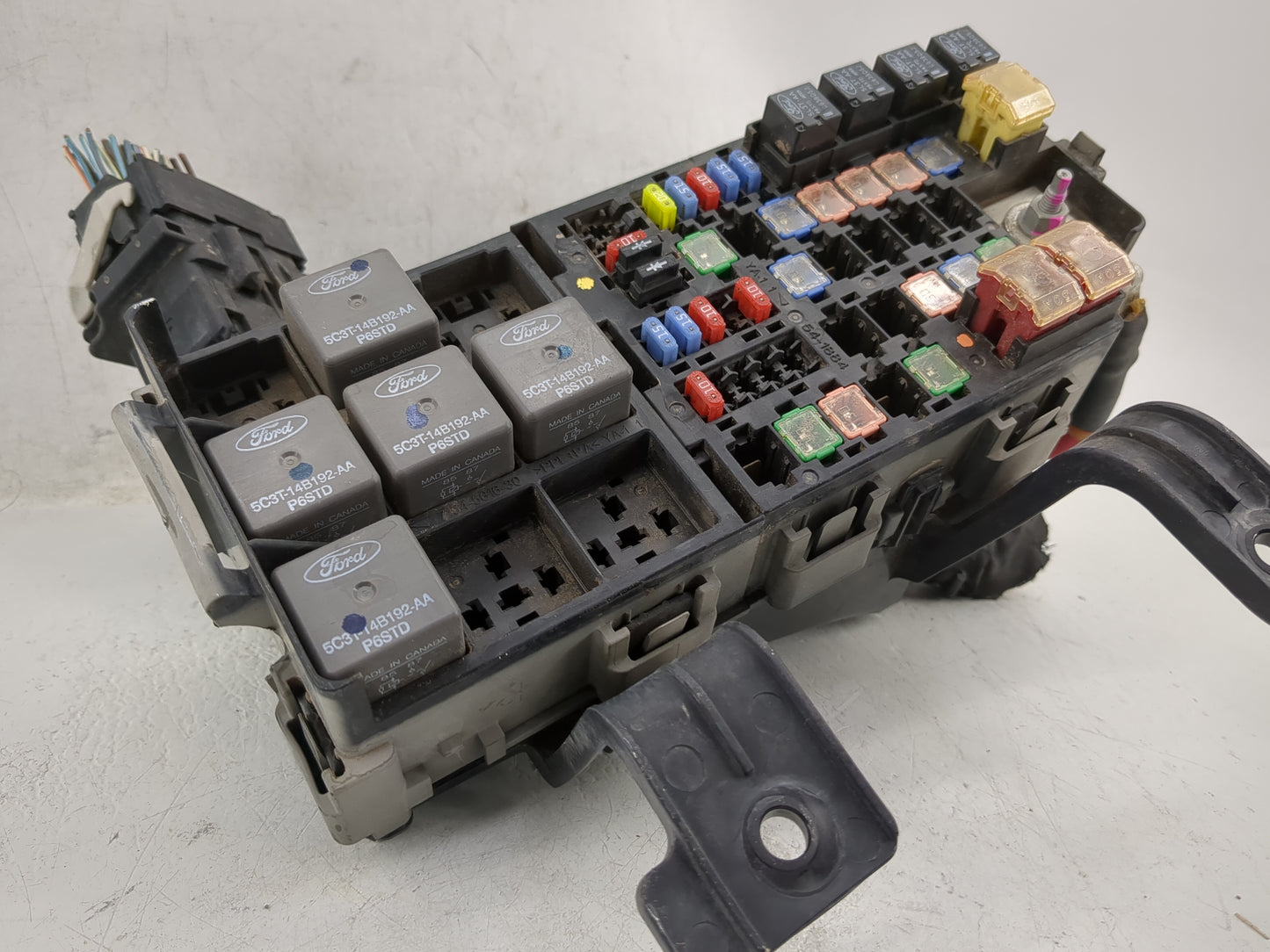 2010-2012 Ford Fusion Fusebox Fuse Box Panel Relay Module P/N:BE5T14290E Fits Fits 2010 2011 2012 OEM Used Auto Parts - Oemu