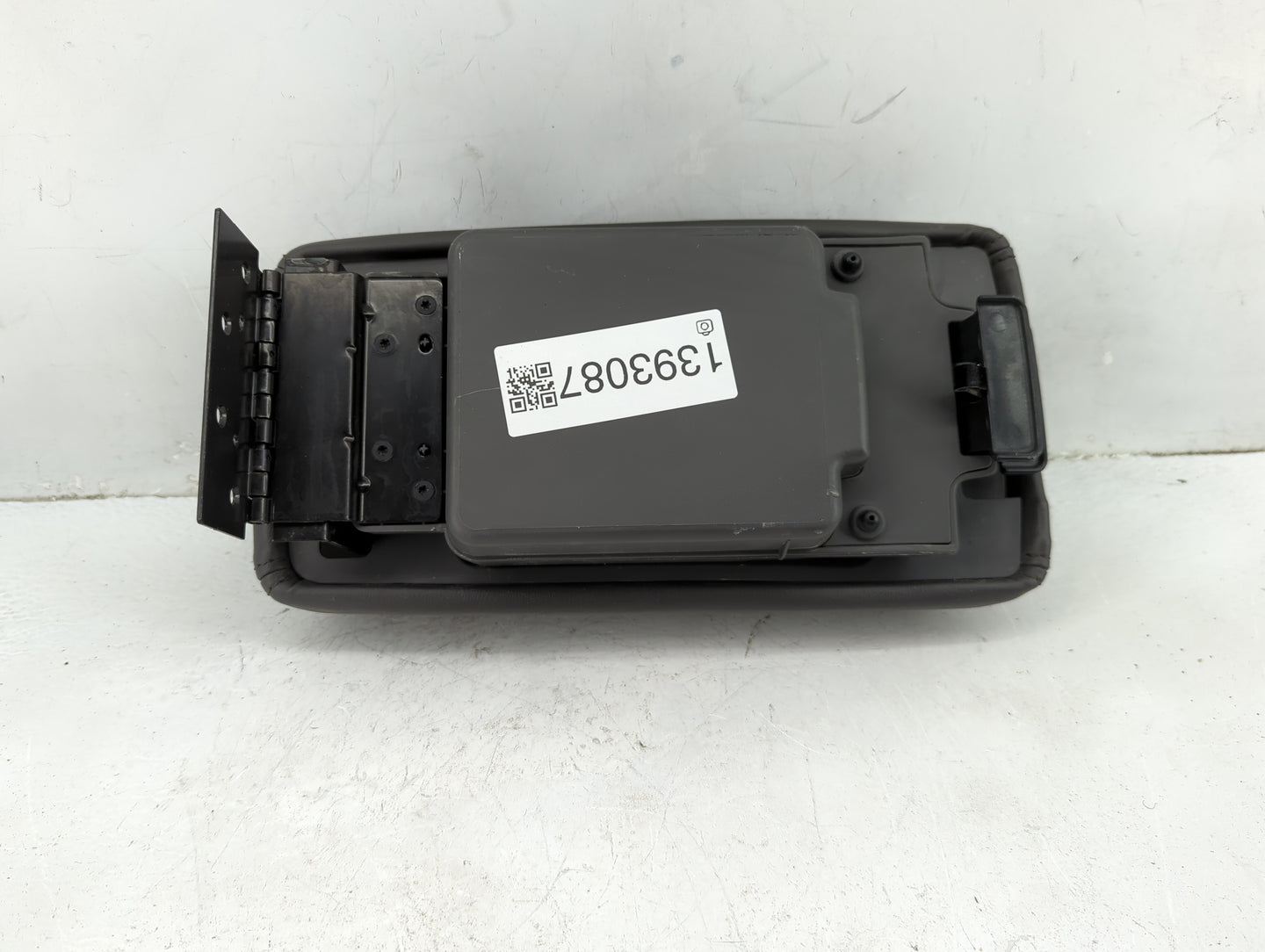 2010 Ford Fusion Center Console Armrest Cover Lid Fits OEM Used Auto Parts - Oemusedautoparts1.com