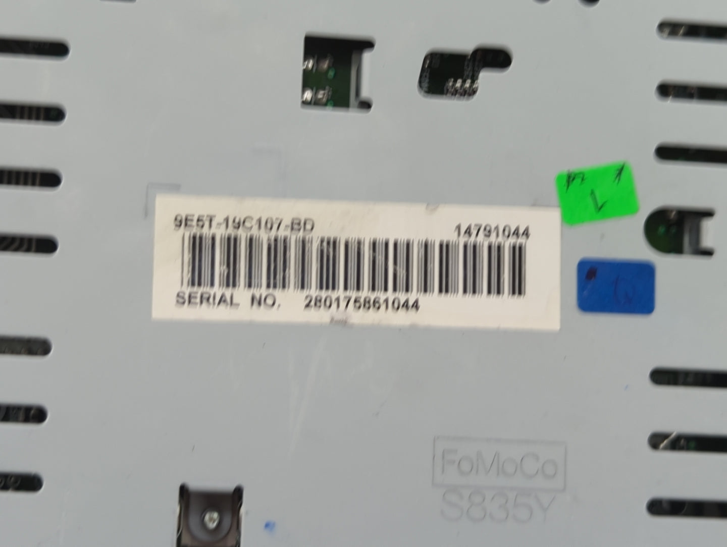 2010 Ford Fusion Radio AM FM Cd Player Receiver Replacement P/N:9E5T-19C107-BD Fits OEM Used Auto Parts - Oemusedautoparts1.