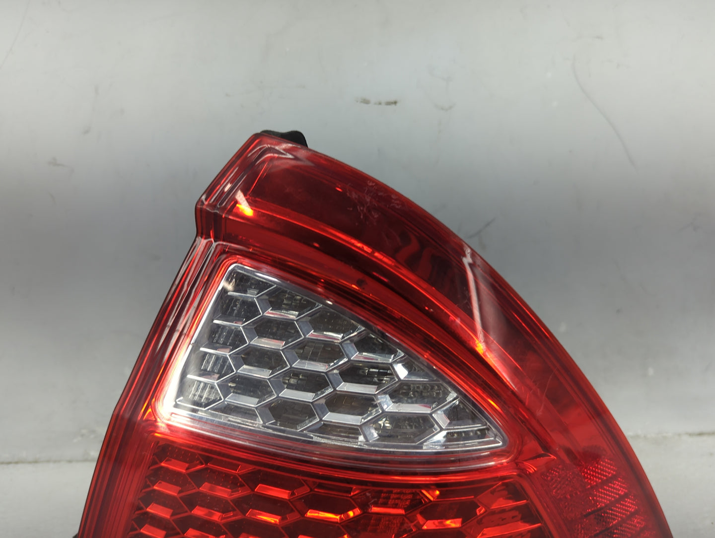 2010-2012 Ford Fusion Tail Light Assembly Passenger Right OEM P/N:9E53-13B504-A Fits Fits 2010 2011 2012 OEM Used Auto Parts