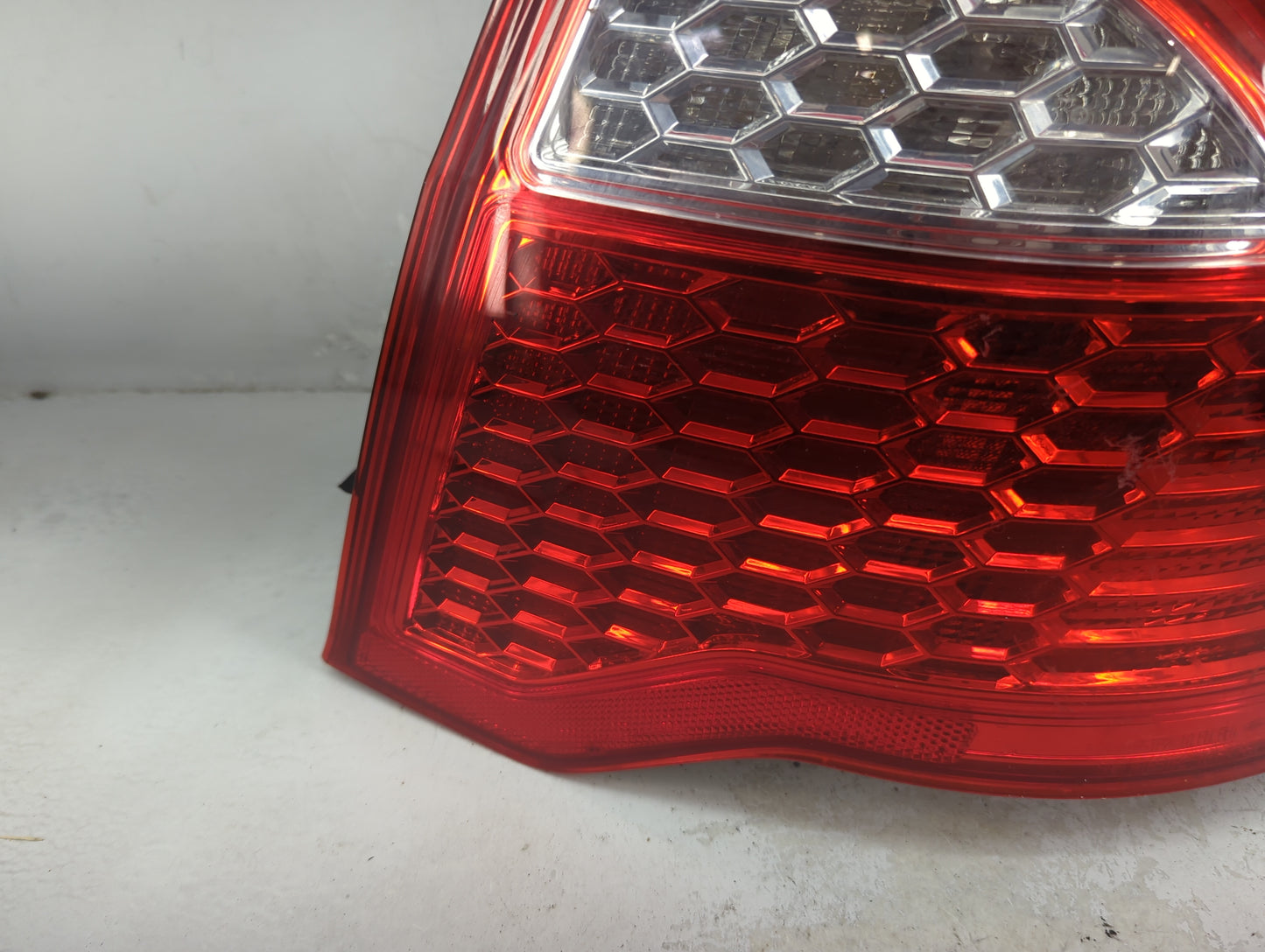 2010-2012 Ford Fusion Tail Light Assembly Passenger Right OEM P/N:9E53-13B504-A Fits Fits 2010 2011 2012 OEM Used Auto Parts