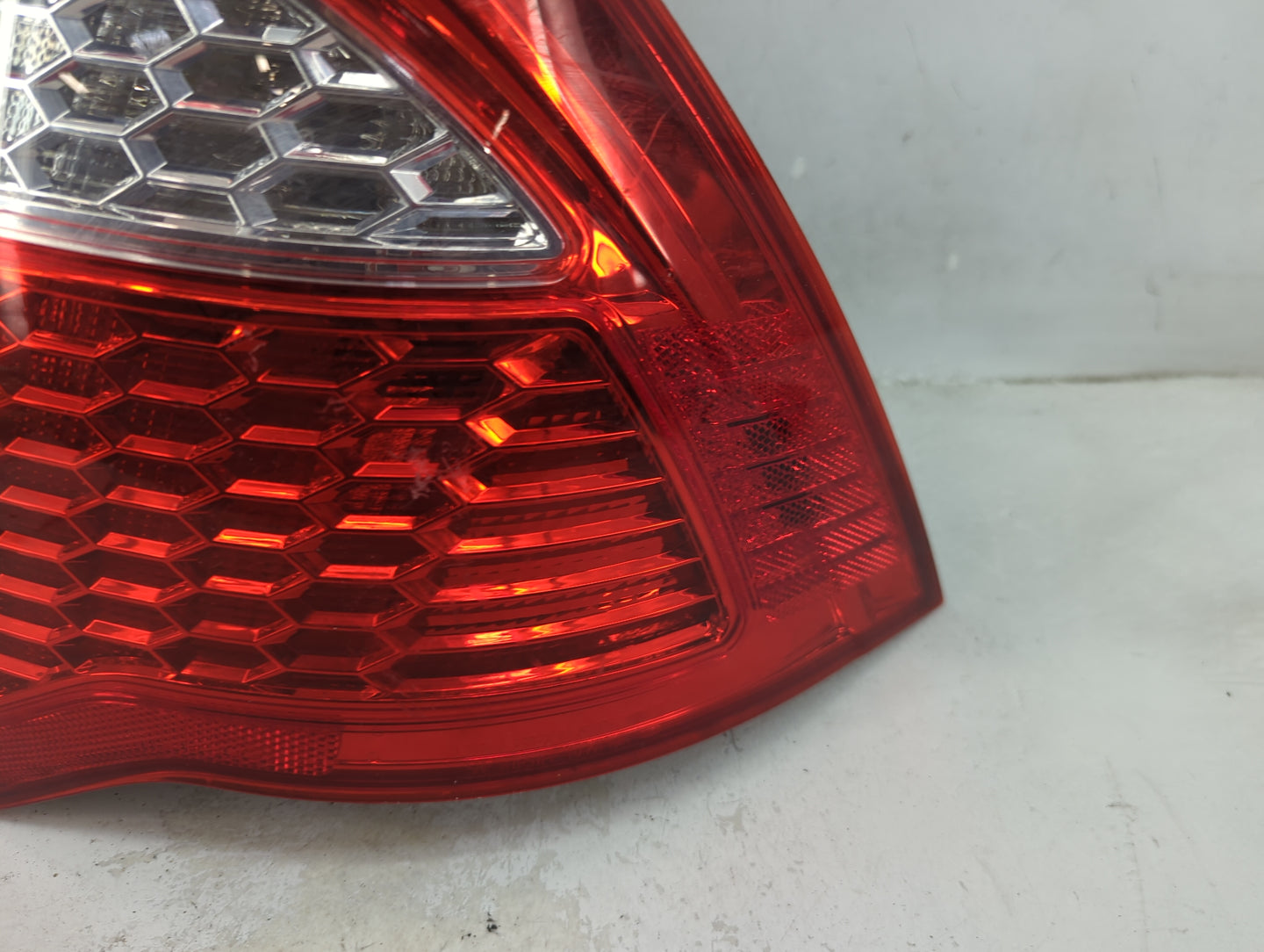 2010-2012 Ford Fusion Tail Light Assembly Passenger Right OEM P/N:9E53-13B504-A Fits Fits 2010 2011 2012 OEM Used Auto Parts