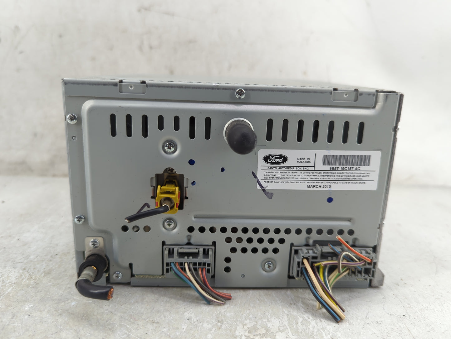 2010-2012 Ford Fusion Radio AM FM Cd Player Receiver Replacement P/N:9EBT-19C107-AC Fits Fits 2010 2011 2012 OEM Used Auto P