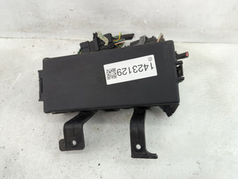 compare product 2010-2012 Ford Fusion Fusebox Fuse Box Panel Relay Module P/N:6E5T-14A003-AB Fits Fits 2010 2011 2012 OEM Used Auto Parts