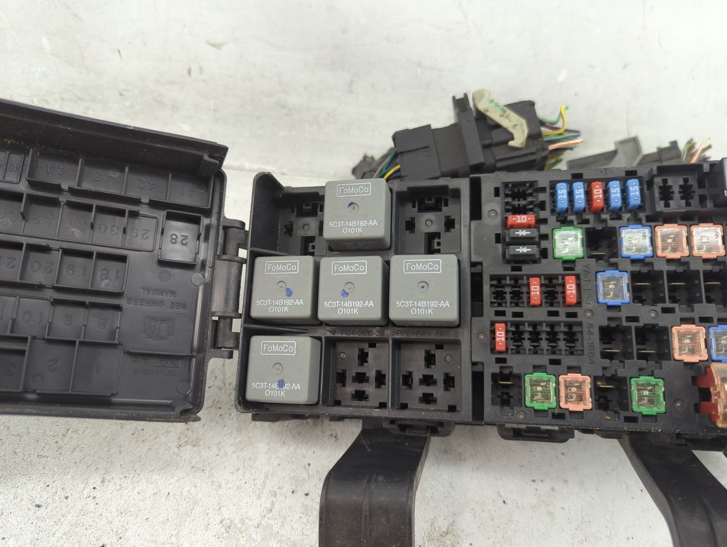 2010-2012 Ford Fusion Fusebox Fuse Box Panel Relay Module P/N:6E5T-14A003-AB Fits Fits 2010 2011 2012 OEM Used Auto Parts - 