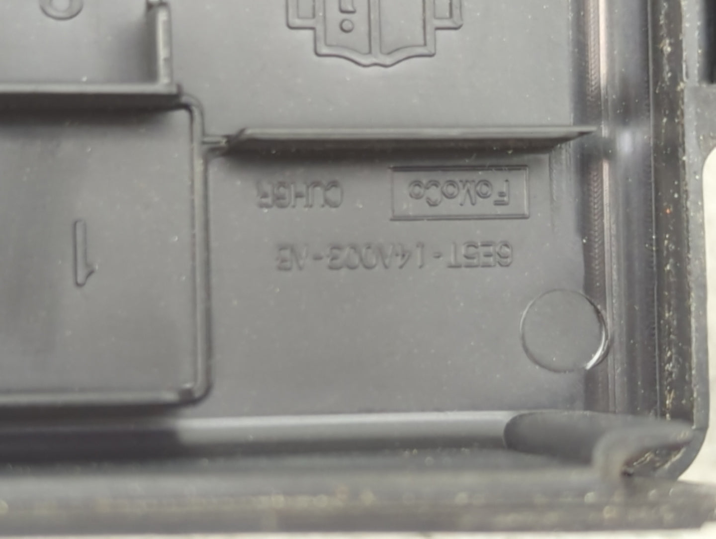 2010-2012 Ford Fusion Fusebox Fuse Box Panel Relay Module P/N:6E5T-14A003-AB Fits Fits 2010 2011 2012 OEM Used Auto Parts - 
