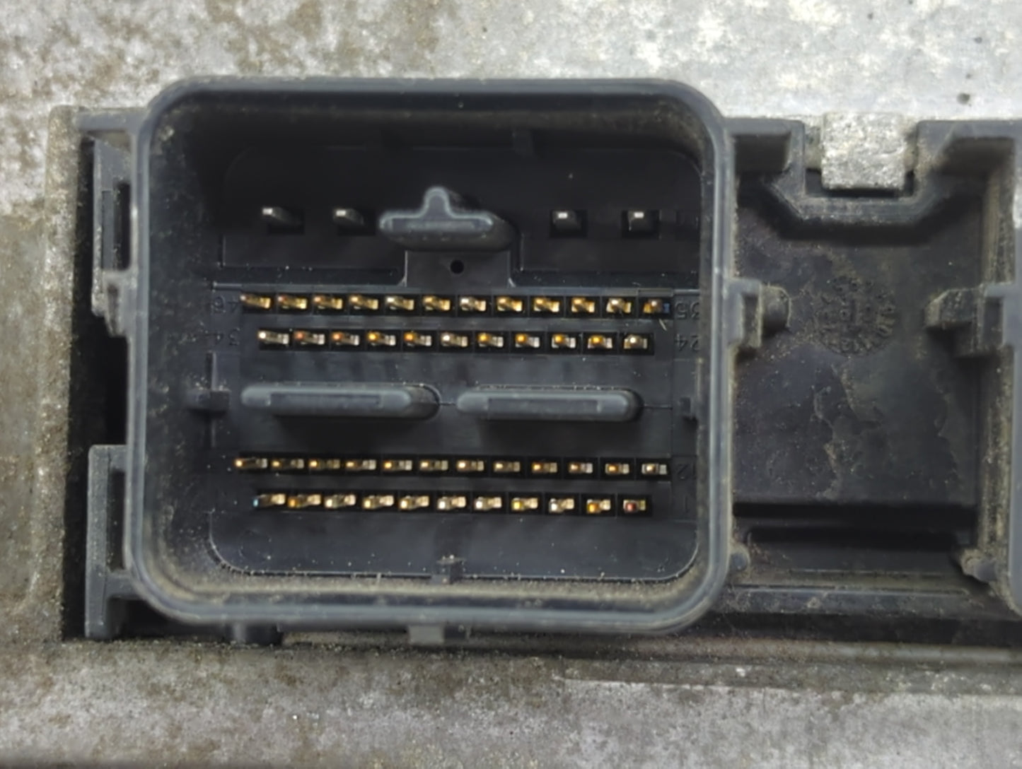 2010-2011 Ford Fusion PCM Engine Control Computer ECU ECM PCU OEM P/N:AE5A-12A650-CEC Fits Fits 2010 2011 OEM Used Auto Part