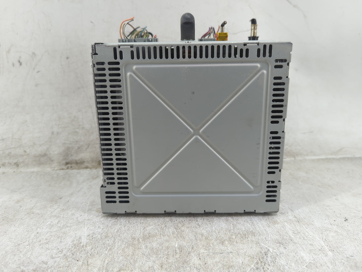 2010 Ford Fusion Radio AM FM Cd Player Receiver Replacement P/N:9E5T-19C157-AC Fits OEM Used Auto Parts - Oemusedautoparts1.