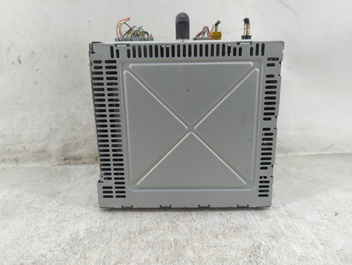 2010 Ford Fusion Radio AM FM Cd Player Receiver Replacement P/N:9E5T-19C157-AC Fits OEM Used Auto Parts - Oemusedautoparts1.