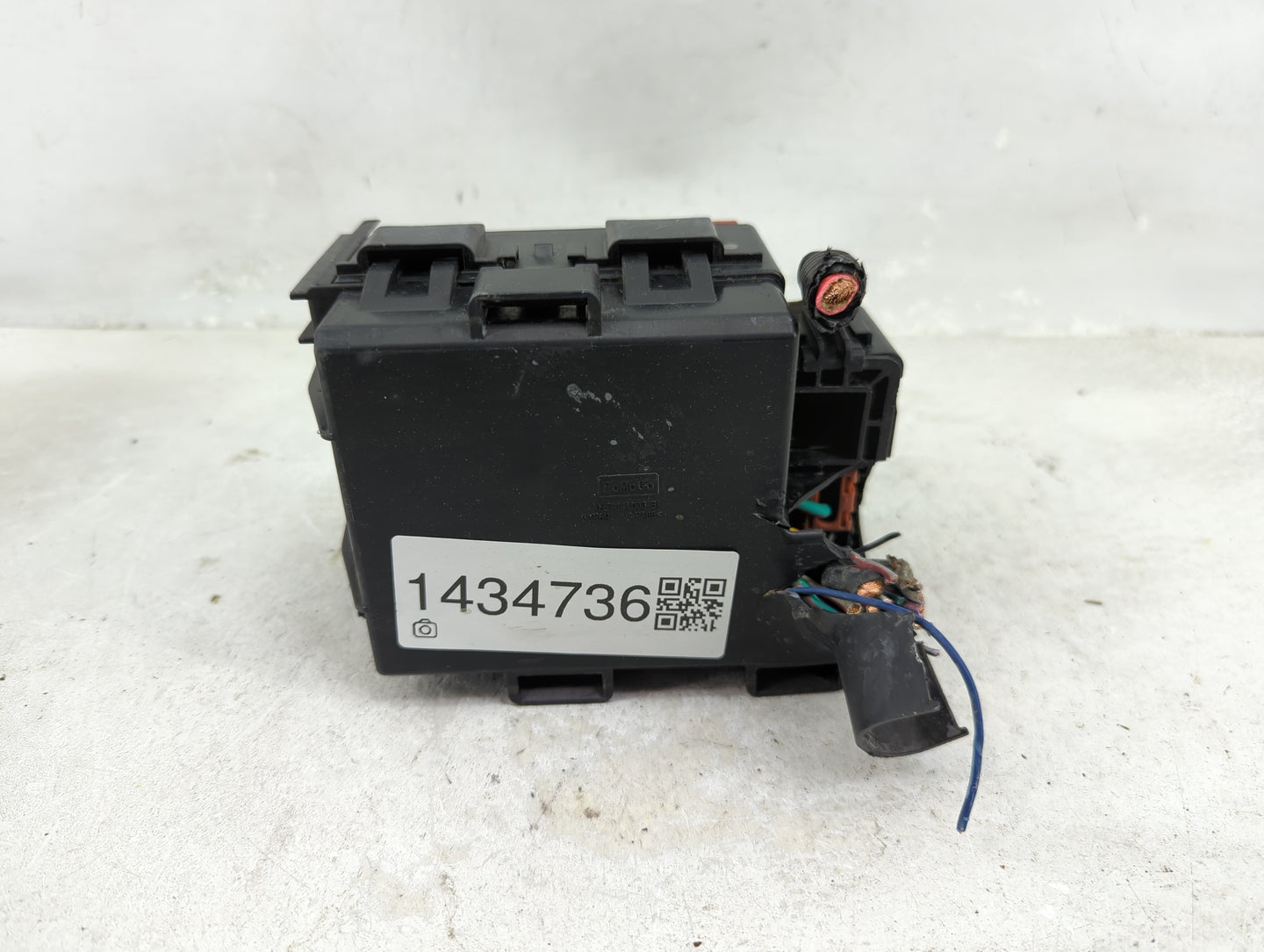 2010-2012 Ford Fusion Fusebox Fuse Box Panel Relay Module P/N:AE5T-14A003-BA Fits Fits 2010 2011 2012 OEM Used Auto Parts - 