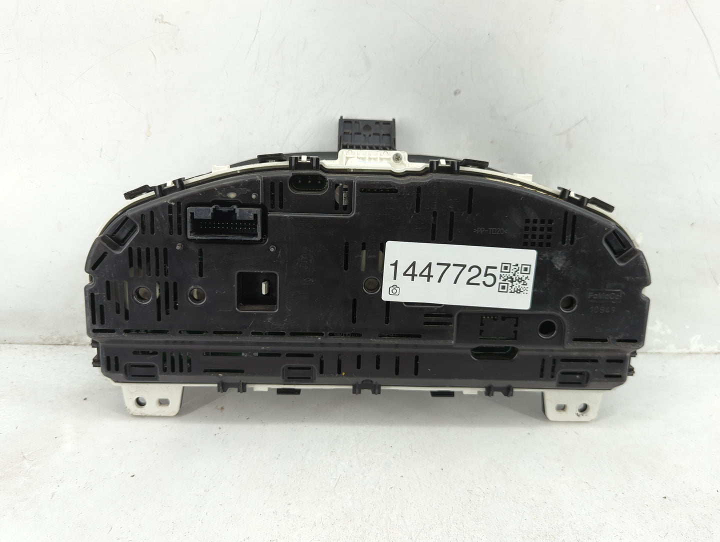 2010 Ford Fusion Instrument Cluster Speedometer Gauges P/N:AE5T-10849-NC MX257460-2683 Fits OEM Used Auto Parts - Oemusedaut
