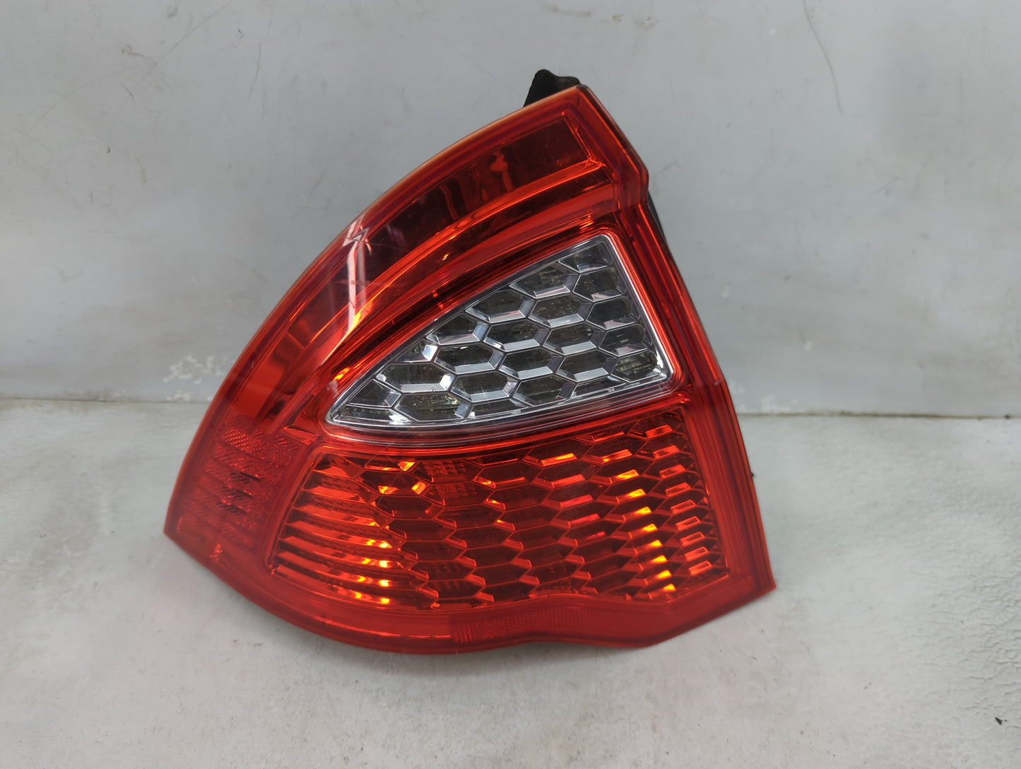 2010-2012 Ford Fusion Tail Light Assembly Driver Left OEM P/N:9E53-13B505-A Fits Fits 2010 2011 2012 OEM Used Auto Parts - O