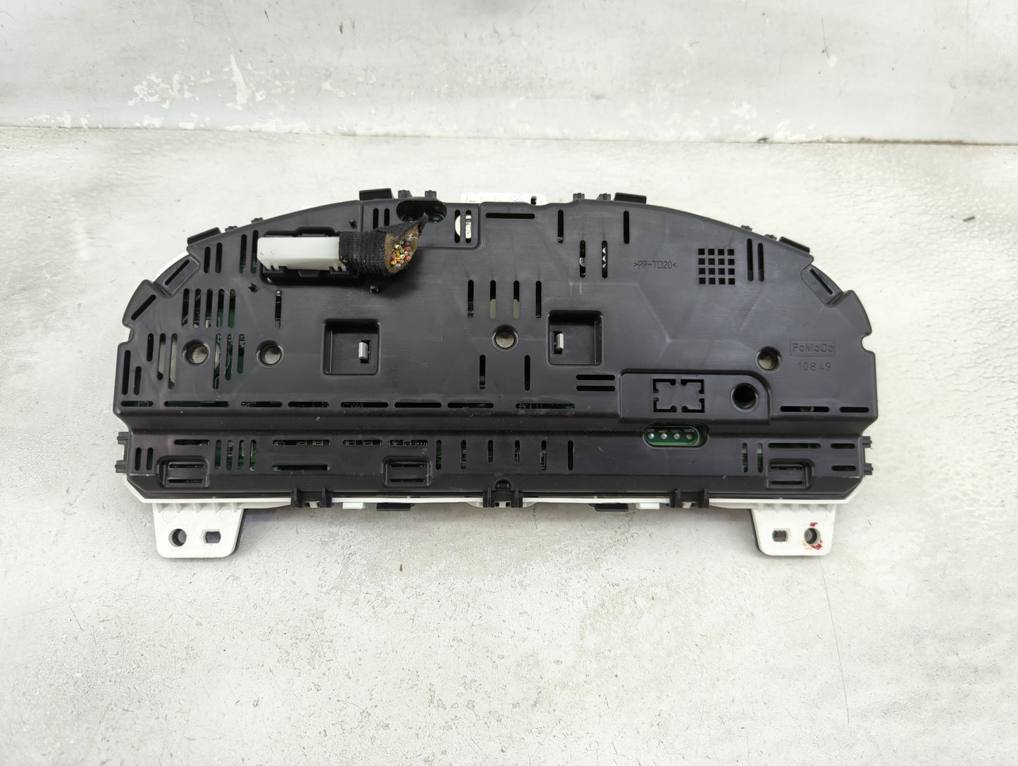 2010 Ford Fusion Instrument Cluster Speedometer Gauges P/N:AE5T-10849-HE Miles: Fits OEM Used Auto Parts - Oemusedautoparts1