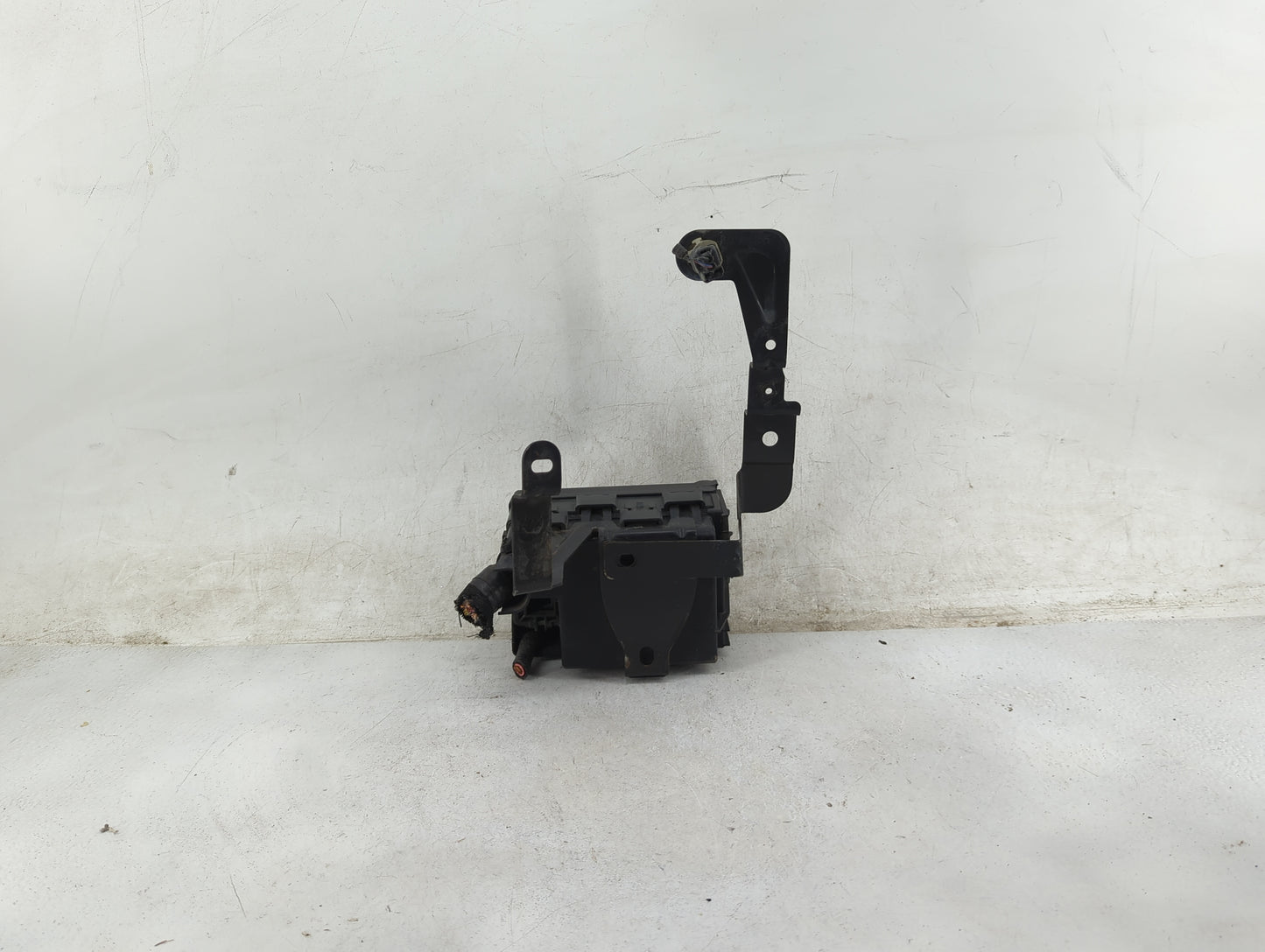 2010-2012 Ford Fusion Fusebox Fuse Box Panel Relay Module P/N:AE5T-14290-A Fits Fits 2010 2011 2012 OEM Used Auto Parts - Oe