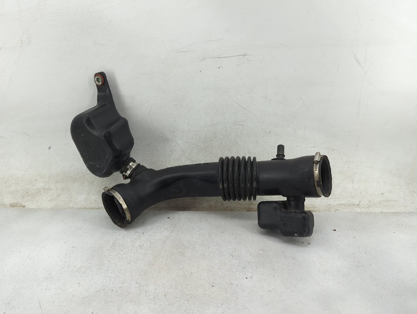 2010 Ford Fusion Air Cleaner Intake Duct Hose Tube 1466675 - Oemusedautoparts1.com