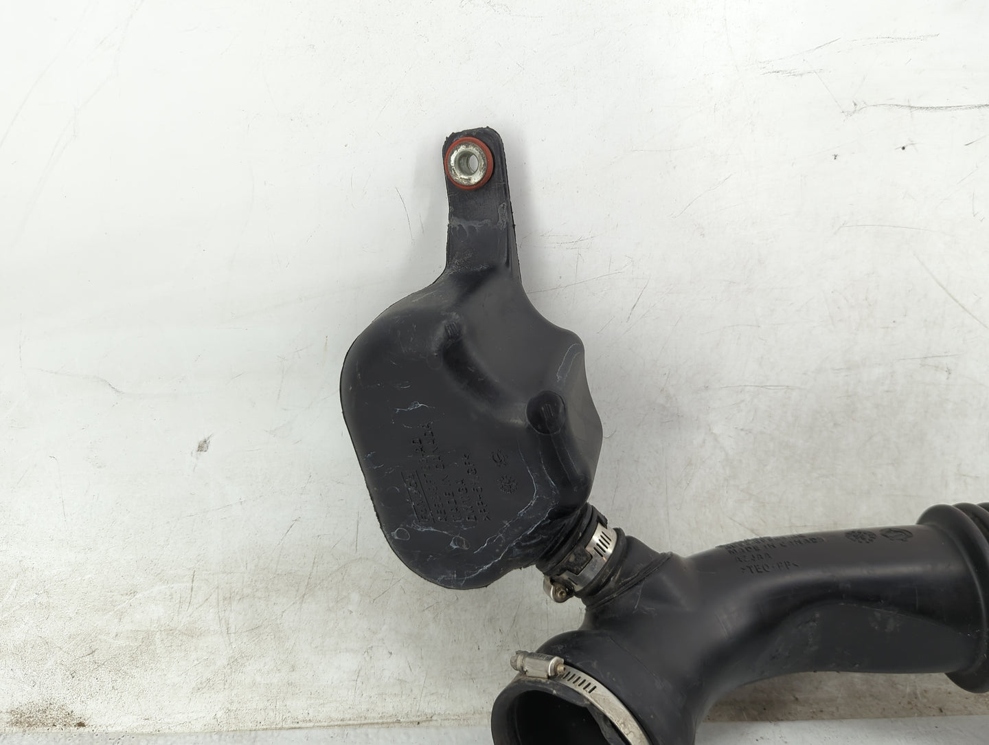 2010 Ford Fusion Air Cleaner Intake Duct Hose Tube 1466675 - Oemusedautoparts1.com