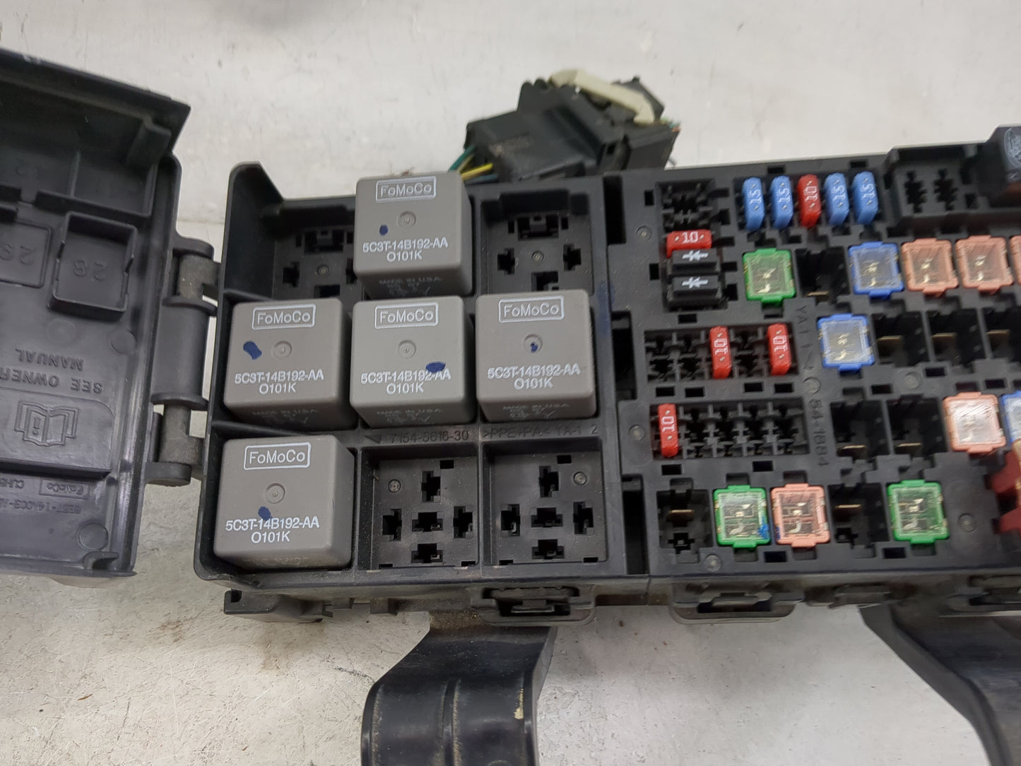 2010-2012 Ford Fusion Fusebox Fuse Box Panel Relay Module P/N:AE5T-14290-E 5C3T-14B192-AA Fits Fits 2010 2011 2012 OEM Used 