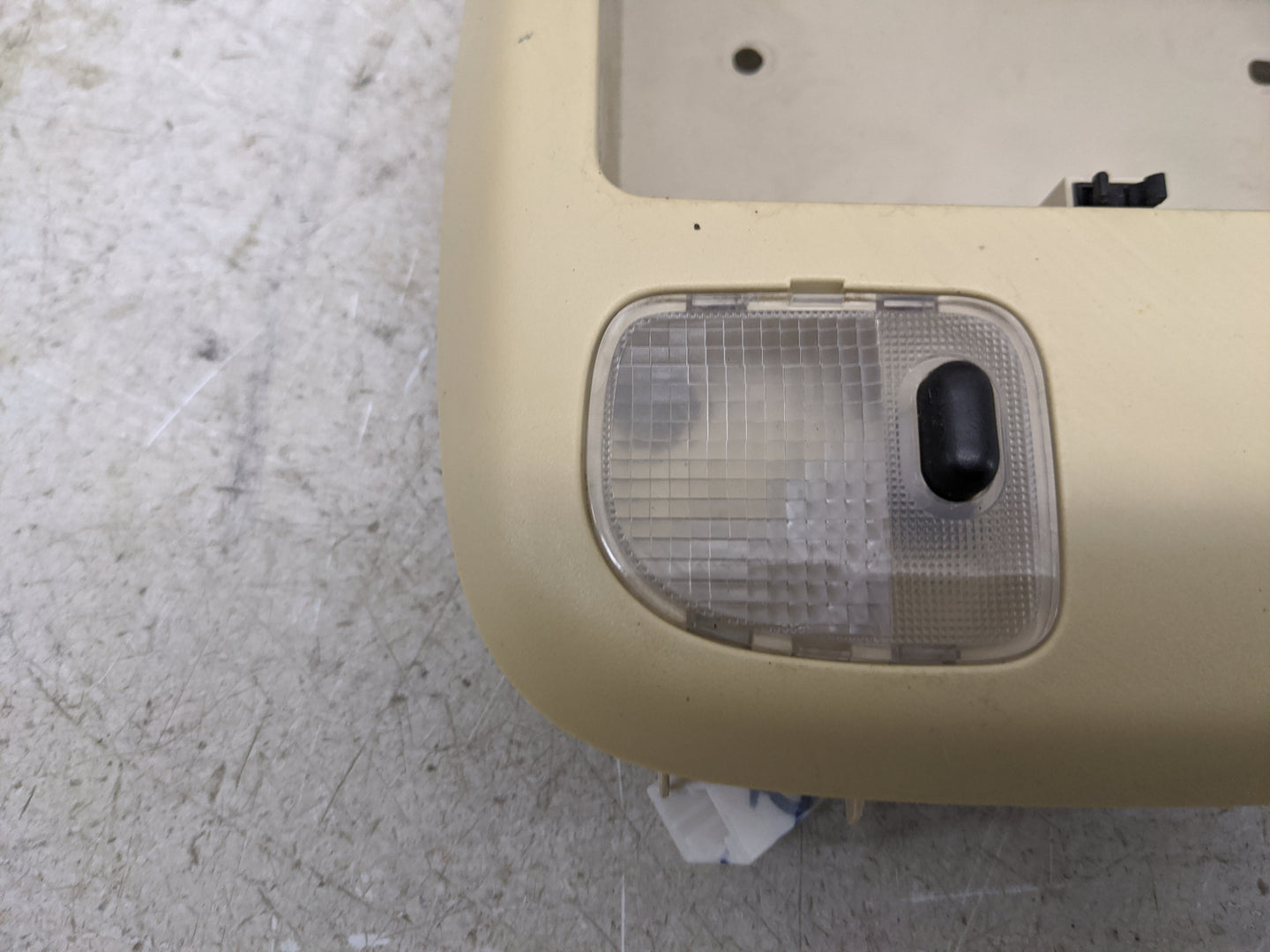 2010-2012 Ford Fusion Overhead Roof Console Tan - Oemusedautoparts1.com