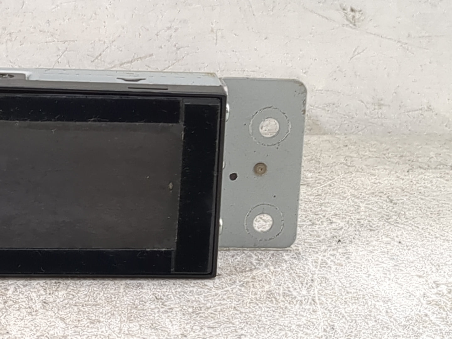 2010-2010 Ford Fusion Information Display Screen 1491557 - Oemusedautoparts1.com