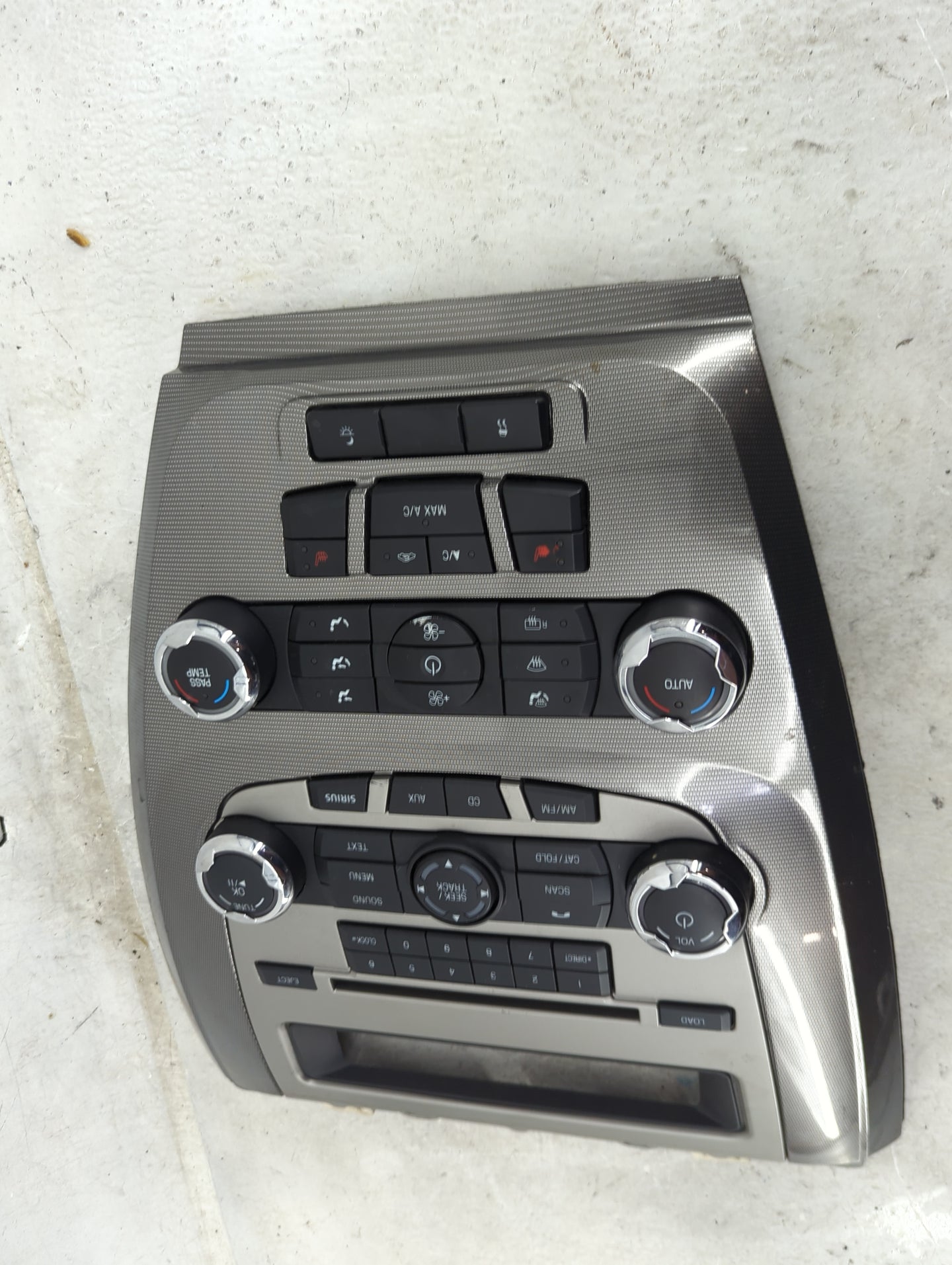 2010-2012 Ford Fusion Radio Control Panel Silver 1491606 - Oemusedautoparts1.com