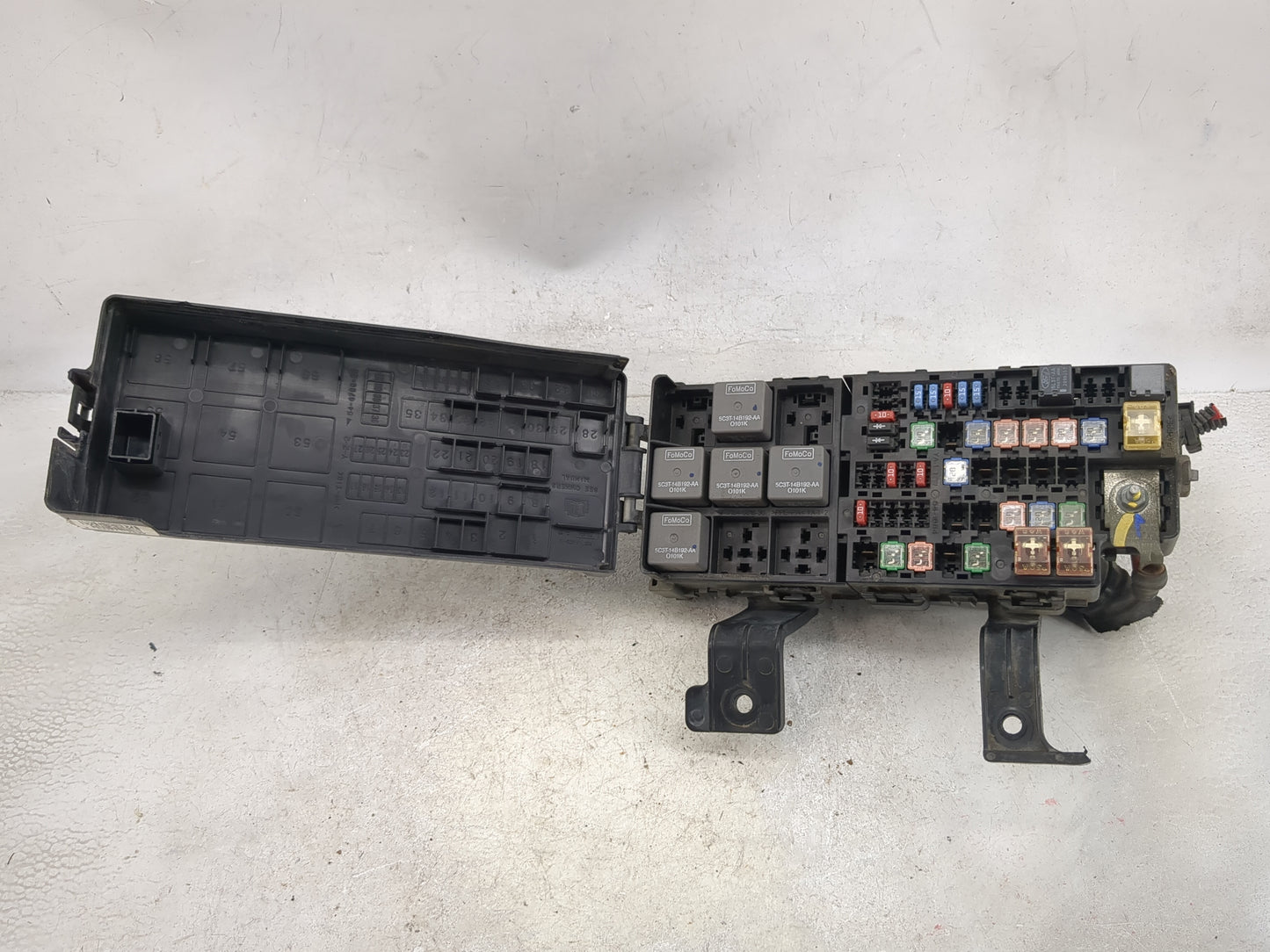 2010-2012 Ford Fusion Fusebox Fuse Box Panel Relay Module P/N:5C3T-14B192-AA 6E5T-14A003-AB, 5L3T-AA Fits Fits 2010 2011 201