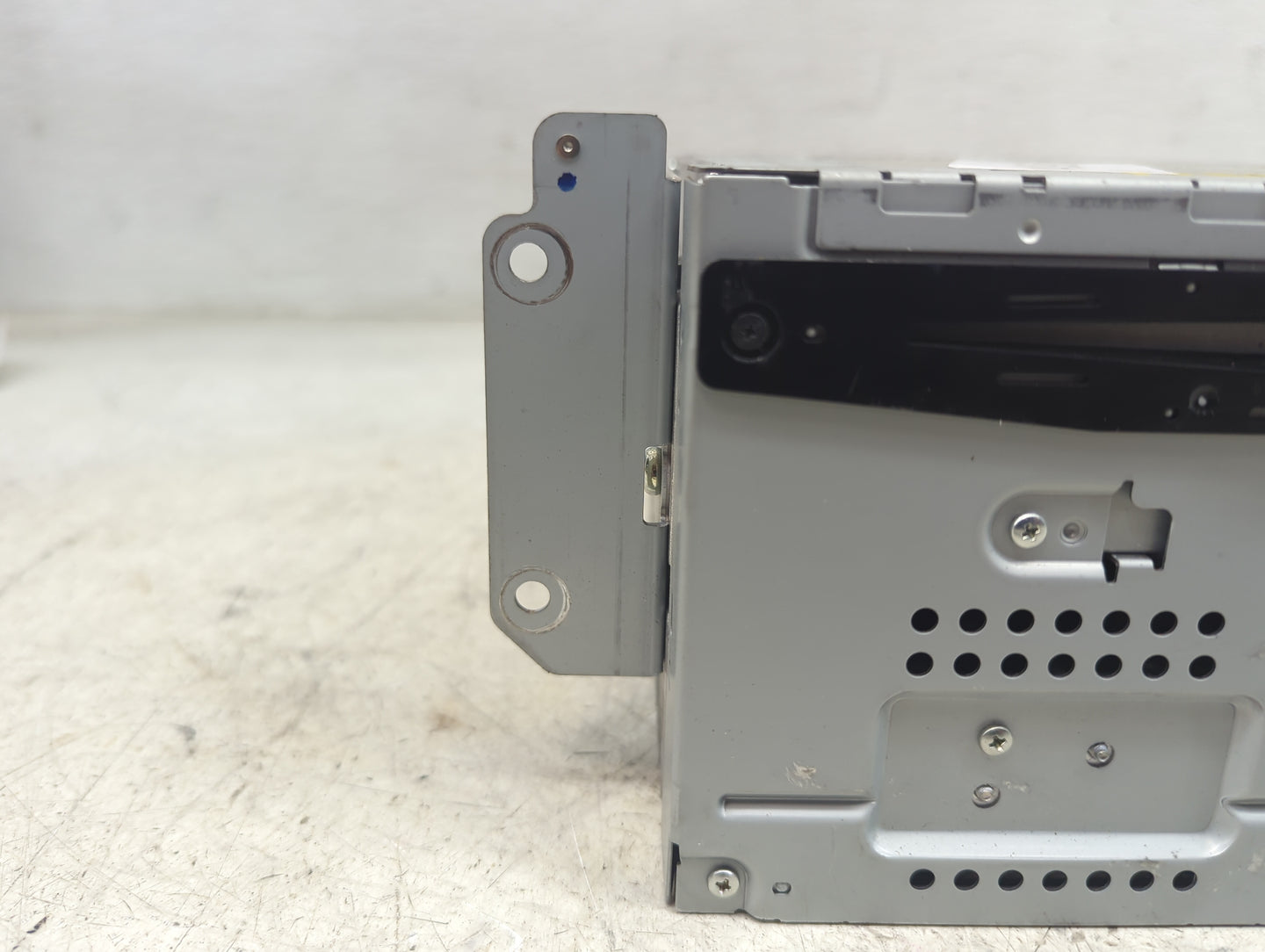 2010 Ford Fusion Radio AM FM Cd Player Receiver Replacement P/N:9E5T-19C159-AD Fits OEM Used Auto Parts - Oemusedautoparts1.